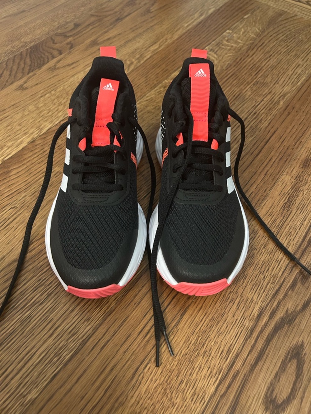 Adidas Own the Game 2.0 Girls Basketball Sneakers - girls size 2.5 - worn 1-2x